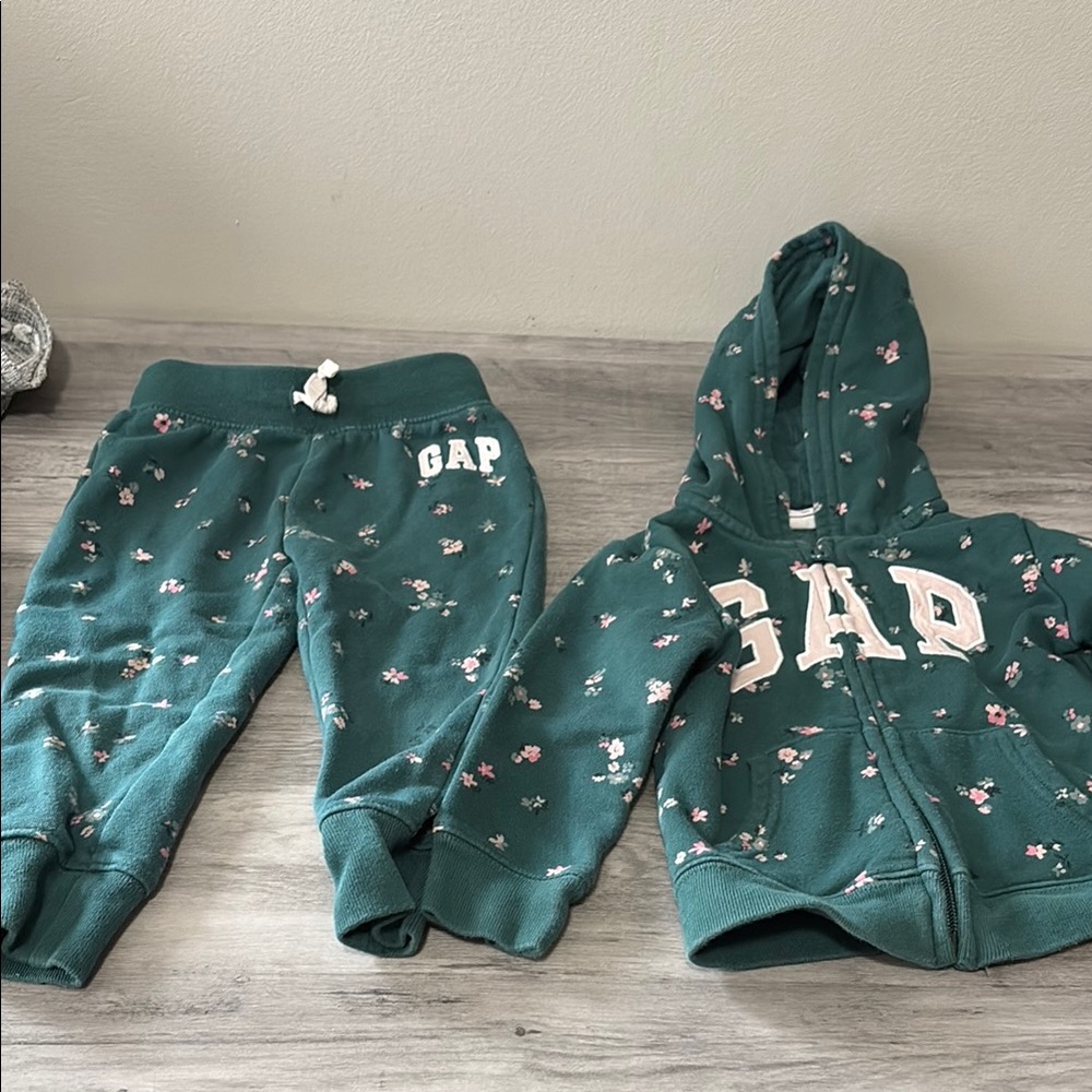 GAP Kids forest green Floral Hoodie and Joggers Set